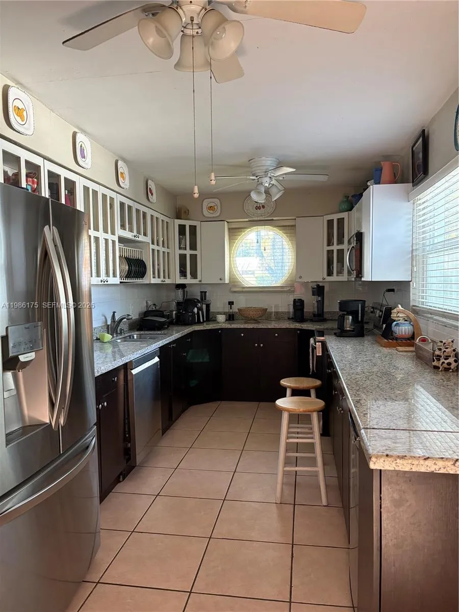 Foto de propiedad en 1758 SW 18th Street, Miami, FL 33145 Miami con MLS# 