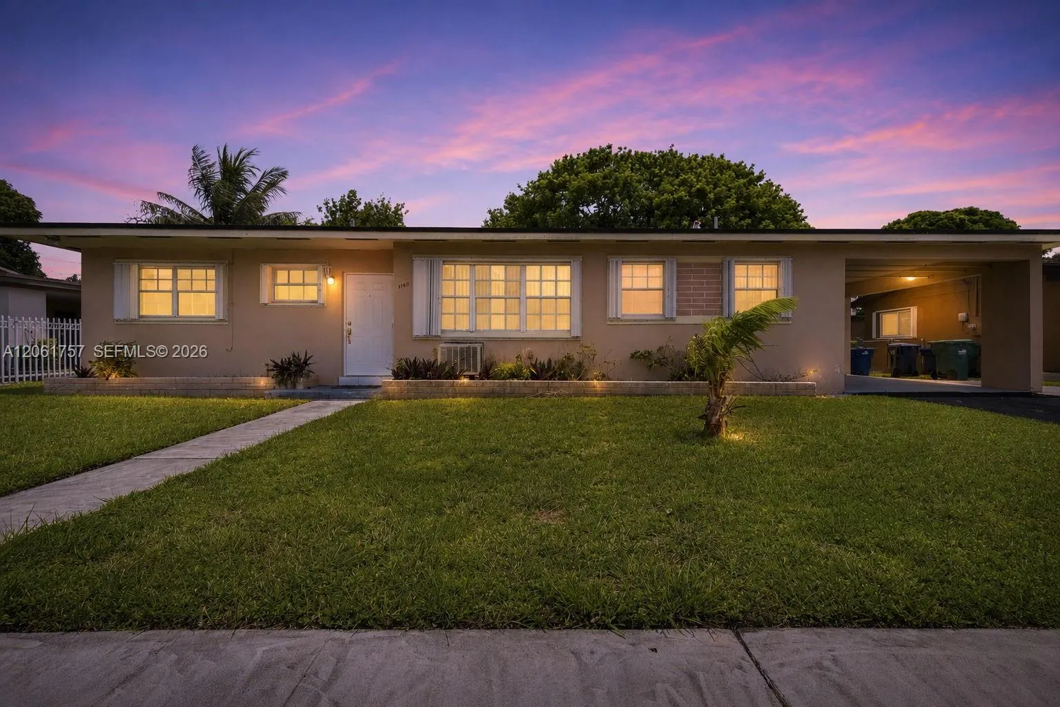 Foto de propiedad en 1760 NW 187th Terrace, Miami Gardens, FL 33056 Miami Gardens con MLS# 