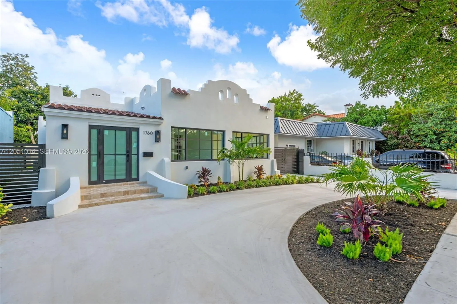 Foto de propiedad en 1760 SW 16th Terrace, Miami, FL 33145 Miami con MLS# 
