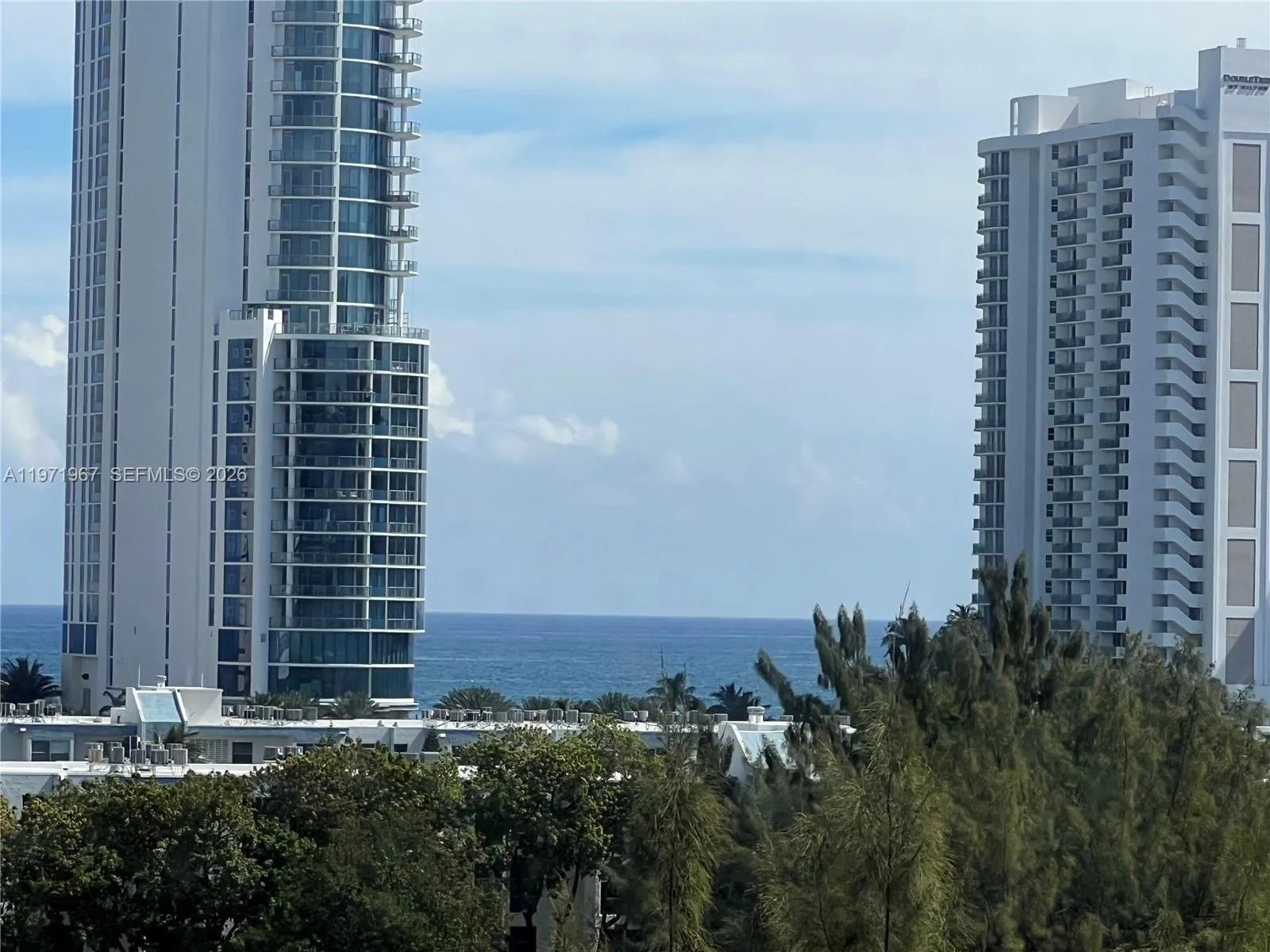 Foto de propiedad en 17600 N Bay Road N902, Sunny Isles Beach, FL 33160 Sunny Isles Beach con MLS# 