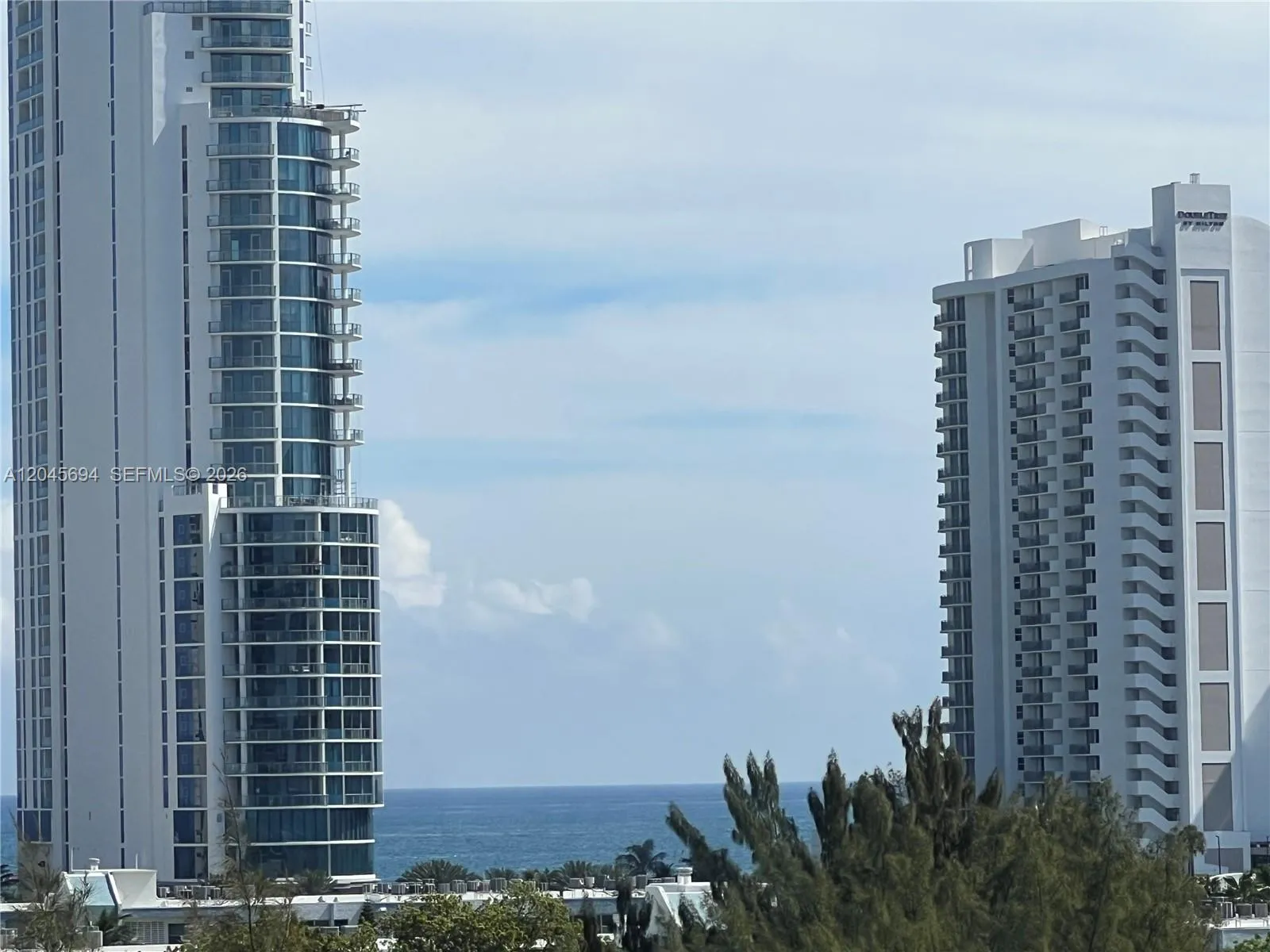 Foto de propiedad en 17600 N Bay Road N902, Sunny Isles Beach, FL 33160 Sunny Isles Beach con MLS# 