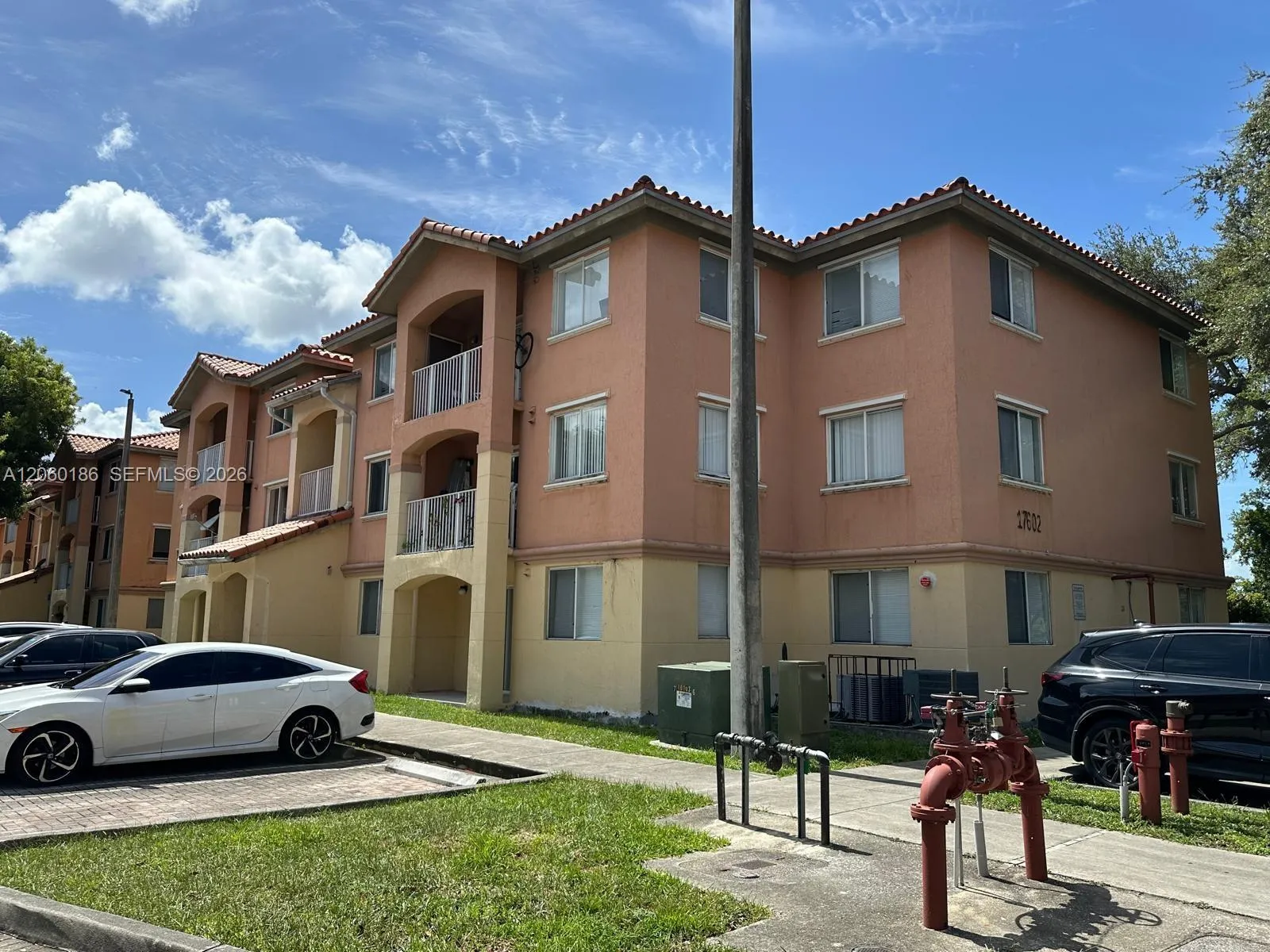Foto de propiedad en 17602 NW 25th Avenue 304, Miami Gardens, FL 33056 Miami Gardens con MLS# 