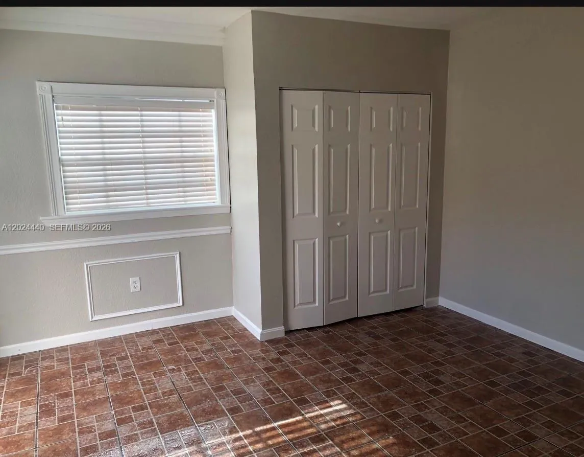 Foto de propiedad en 17649 SW 142nd Court, Miami, FL 33177 Miami con MLS# 