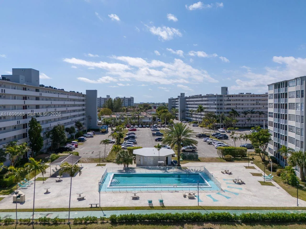 Foto de propiedad en 1770 NE 191st Street 316-1, Miami, FL 33179 Miami con MLS# 