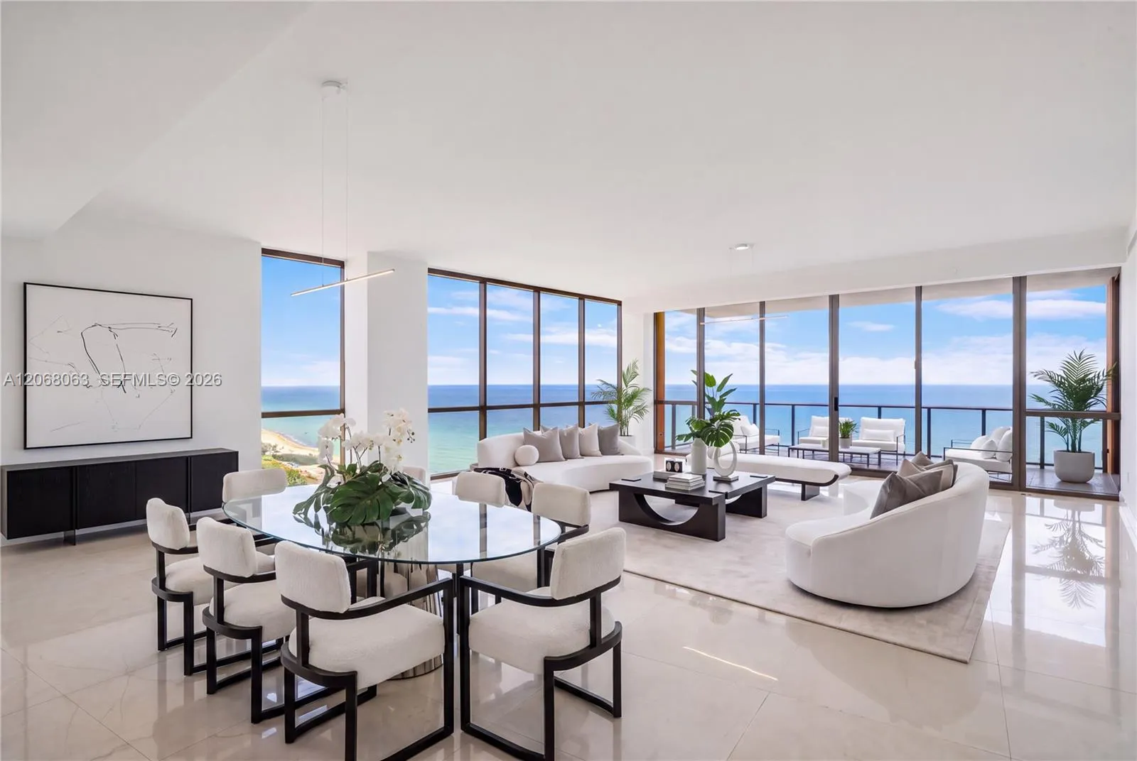 Foto de propiedad en 17749 Collins Avenue 1201, Sunny Isles Beach, FL 33160 Sunny Isles Beach con MLS# 
