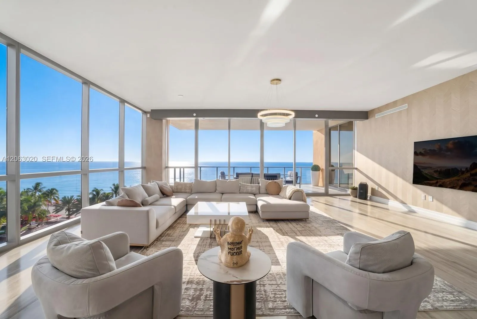Foto de propiedad en 17749 Collins Avenue 601, Sunny Isles Beach, FL 33160 Sunny Isles Beach con MLS# 