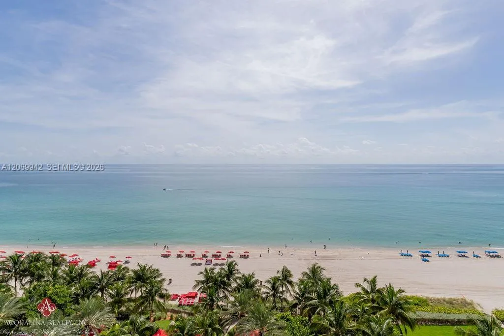 Foto de propiedad en 17749 Collins Avenue 802, Sunny Isles Beach, FL 33160 Sunny Isles Beach con MLS# 