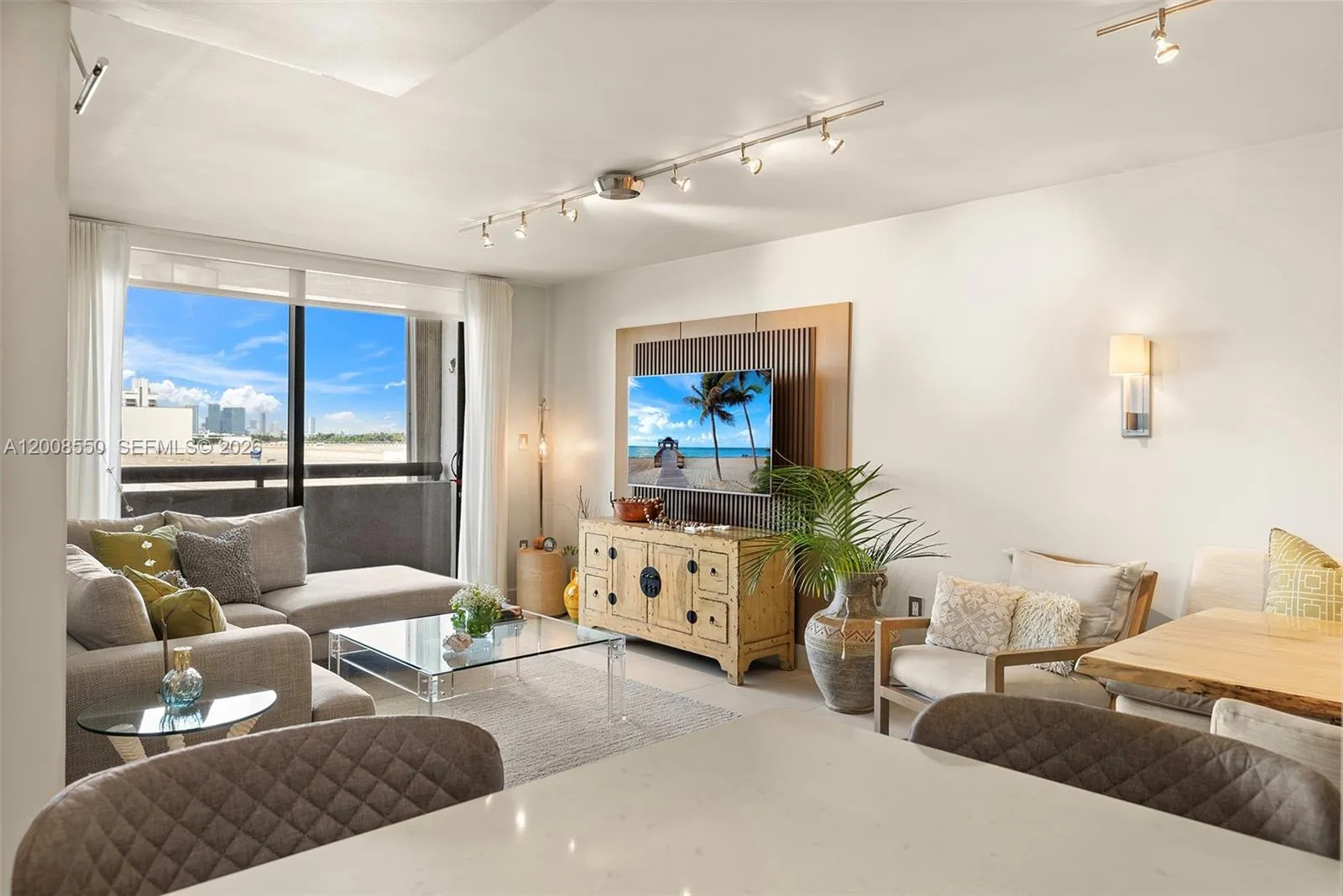 Foto de propiedad en 1775 Washington Avenue 8F, Miami Beach, FL 33139 Miami Beach con MLS# 