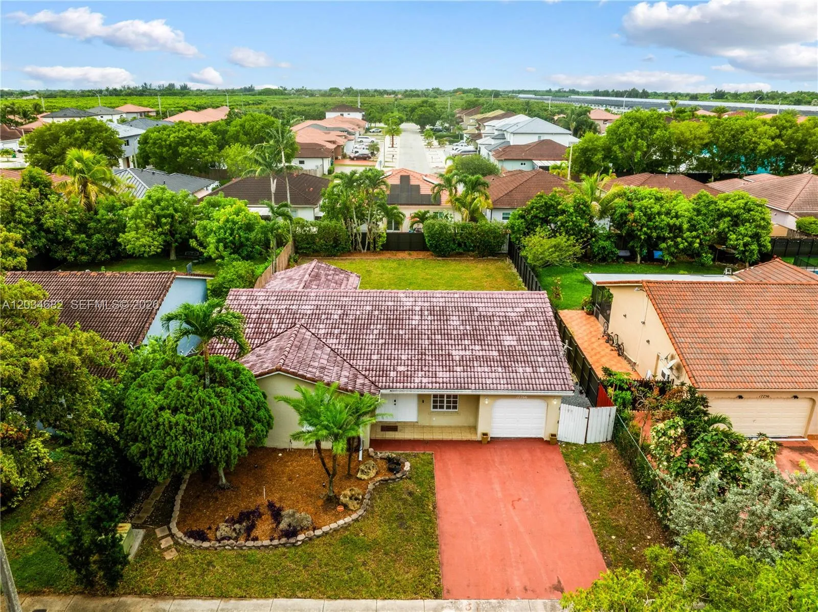 Vendido 17766 SW 154th Place, Miami, FL 33187, Miami, FL 33187