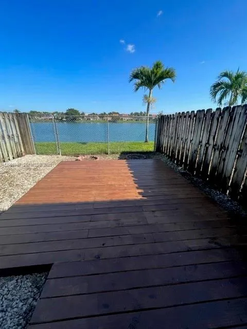Foto de propiedad en 17773 SW 140th Court, Miami, FL 33177 Miami con MLS# 