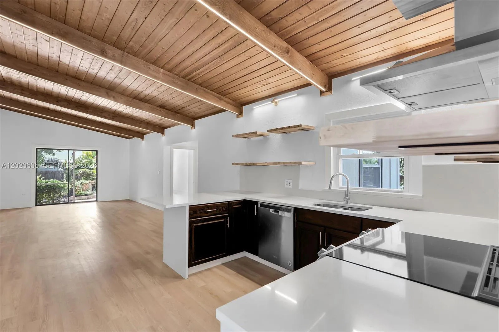 Foto de propiedad en 178 Coral Avenue, Tavernier, FL 33070 Tavernier con MLS# 