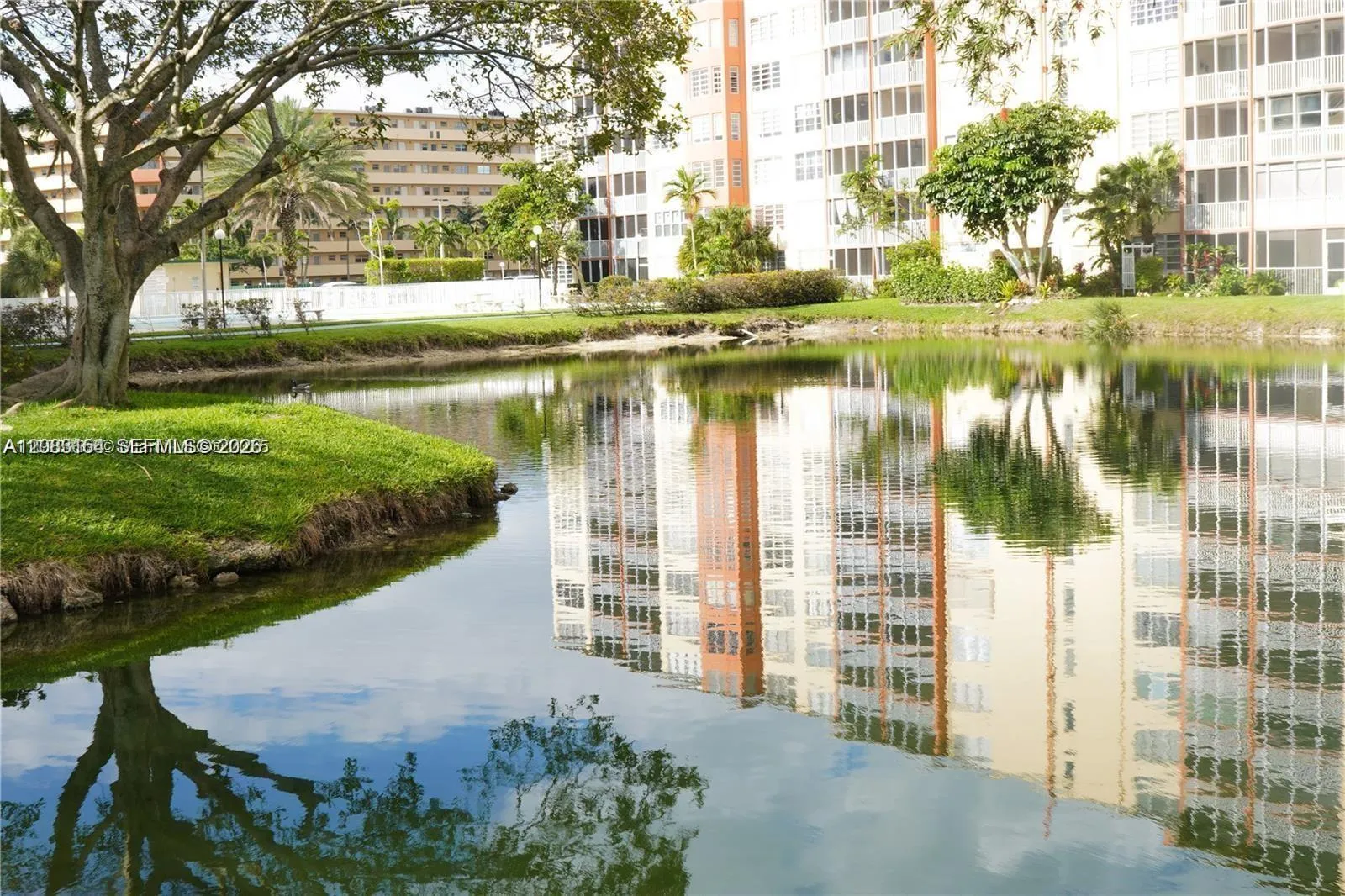 En Renta 1780 NE 191st Street 204-2, Miami, FL 33179, Miami, FL 33179