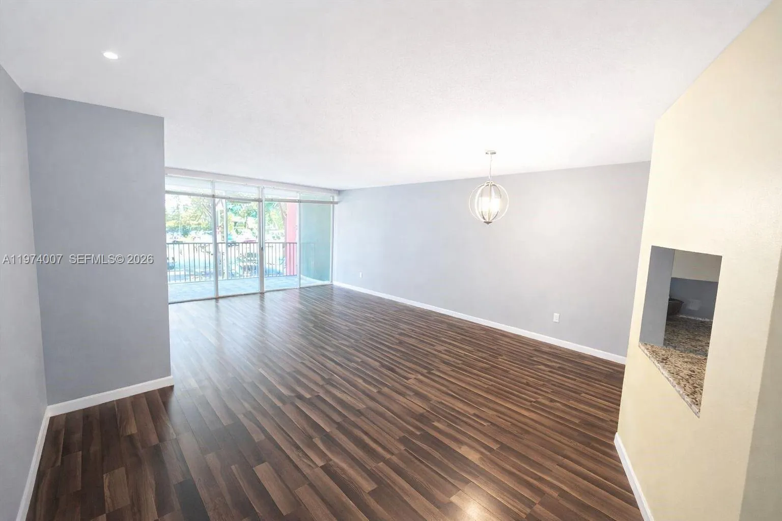 Foto de propiedad en 1780 NE 191st Street 210-2, Miami, FL 33179 Miami con MLS# 
