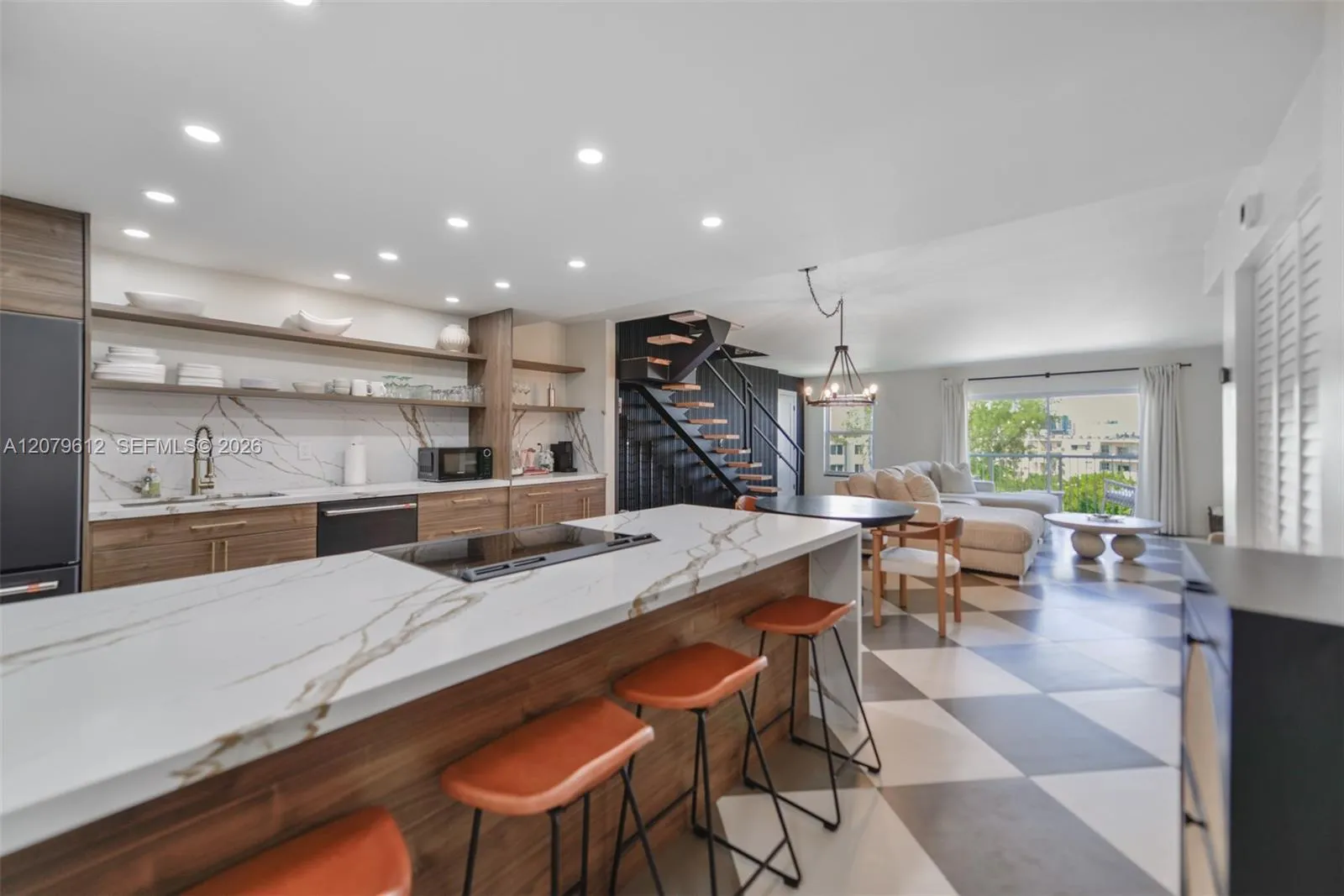 Foto de propiedad en 17800 Atlantic Boulevard PH14, Sunny Isles Beach, FL 33160 Sunny Isles Beach con MLS# 