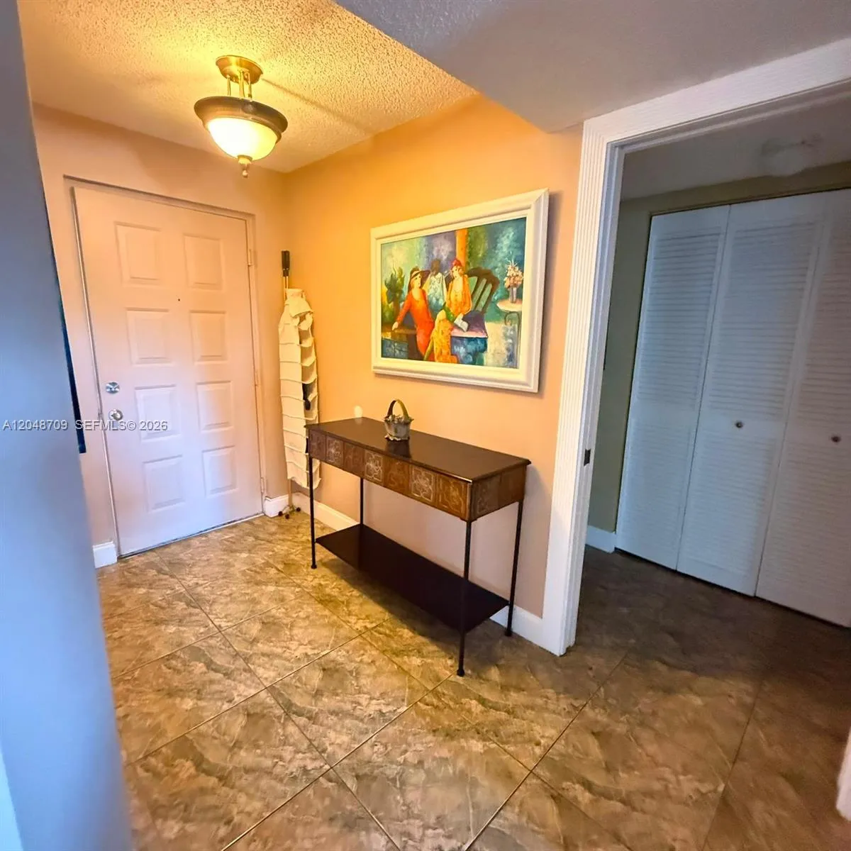 Foto de propiedad en 17801 N Bay Road 206, Sunny Isles Beach, FL 33160 Sunny Isles Beach con MLS# 