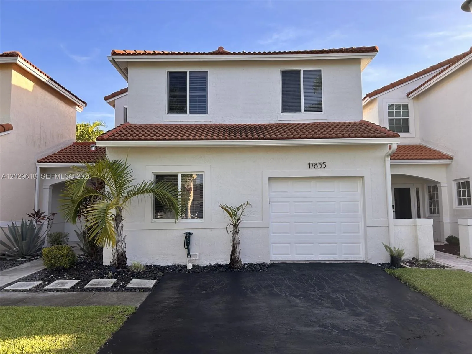 Foto de propiedad en 17835 SW 10th Court, Pembroke Pines, FL 33029 Pembroke Pines con MLS# 