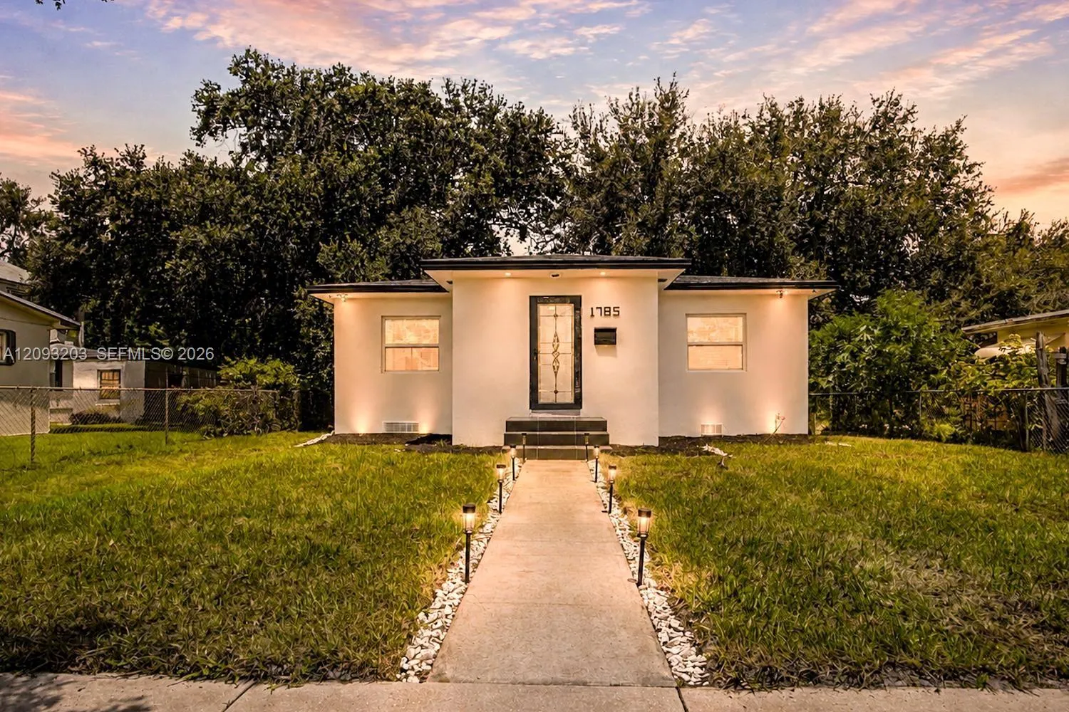 En Venta 1785 NW 52nd Street, Miami, FL 33142, Miami, FL 33142