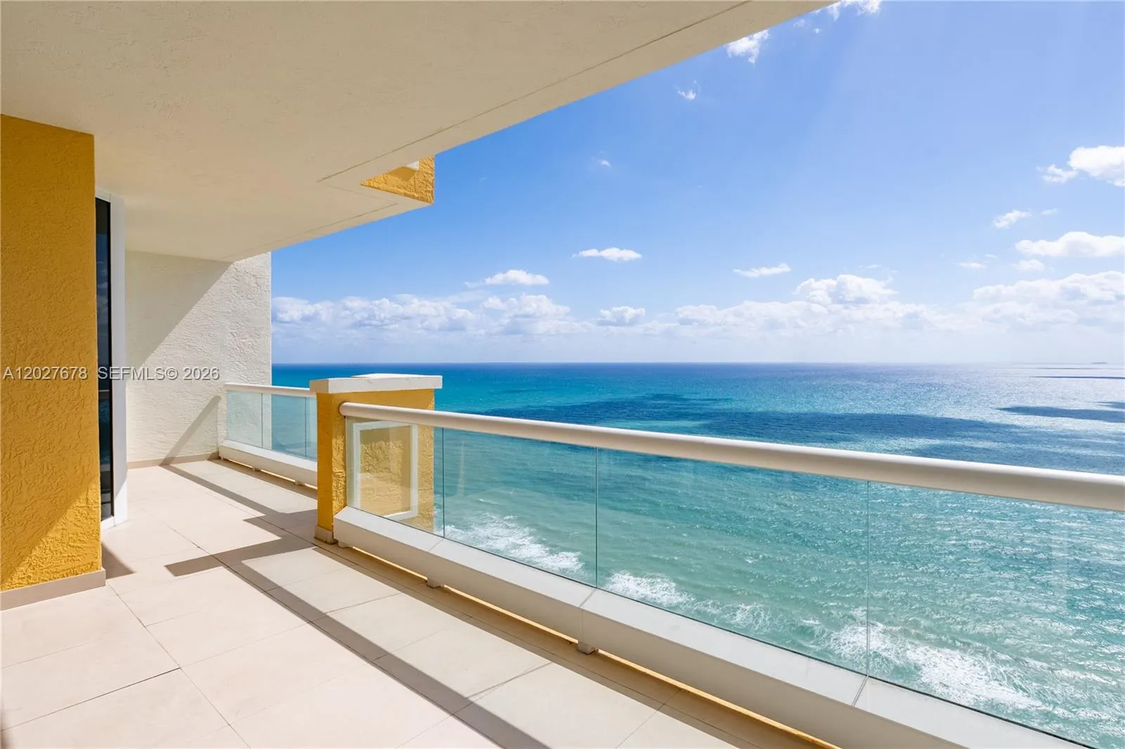 Foto de propiedad en 17875 Collins Avenue 1906, Sunny Isles Beach, FL 33160 Sunny Isles Beach con MLS# 