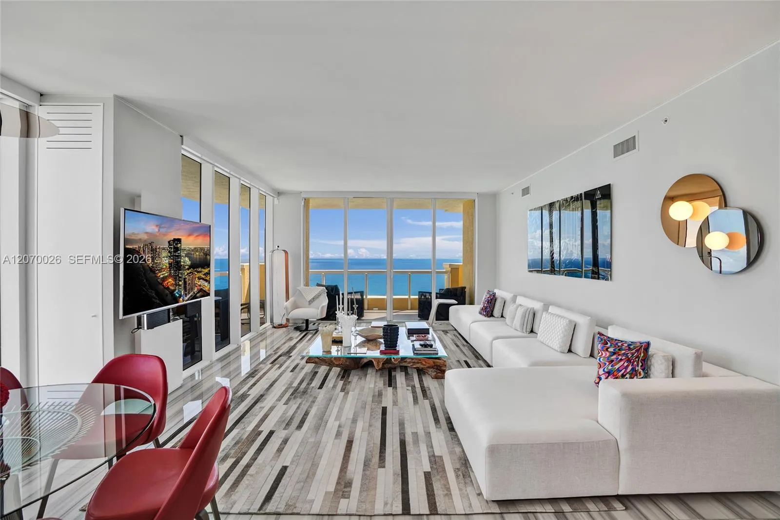 Foto de propiedad en 17875 Collins Avenue 3101, Sunny Isles Beach, FL 33160 Sunny Isles Beach con MLS# 