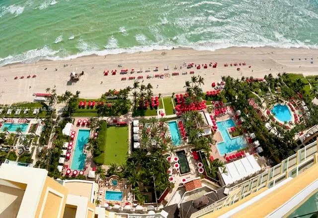 Foto de propiedad en 17875 Collins Avenue 3206, Sunny Isles Beach, FL 33160 Sunny Isles Beach con MLS# 