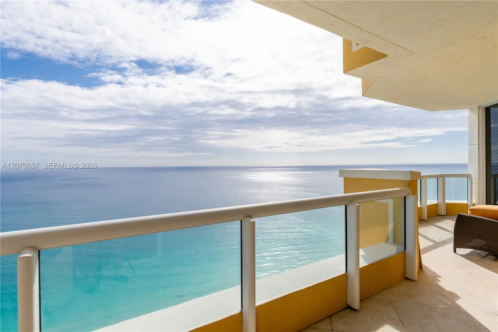 En Venta 17875 Collins Avenue 4001, Sunny Isles Beach, FL 33160, Sunny Isles Beach, FL 33160