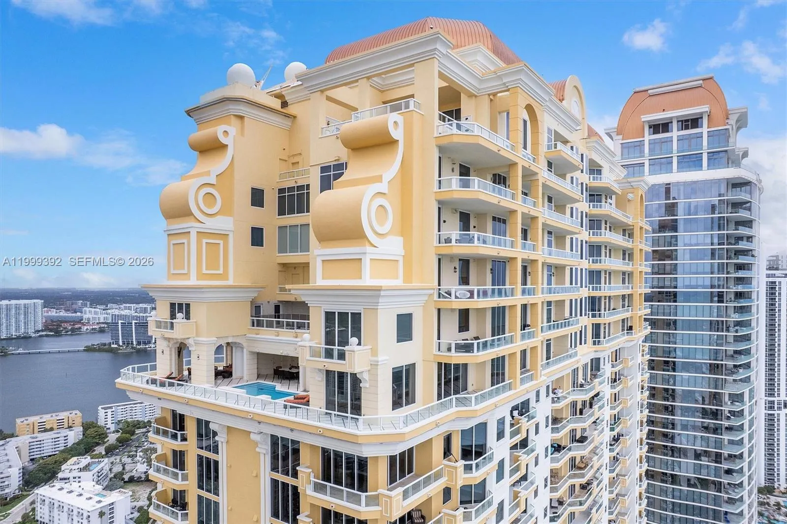 Foto de propiedad en 17875 Collins Avenue PH4506, Sunny Isles Beach, FL 33160 Sunny Isles Beach con MLS# 