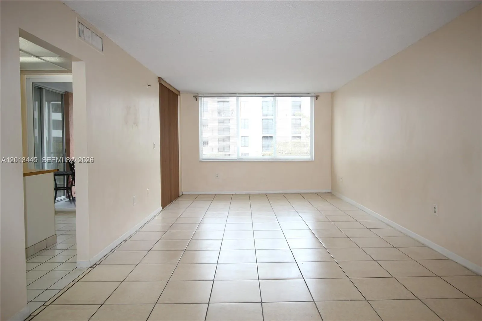 Foto de propiedad en 17890 W Dixie Hwy 519 Highway 519, North Miami Beach, FL 33160 North Miami Beach con MLS# 