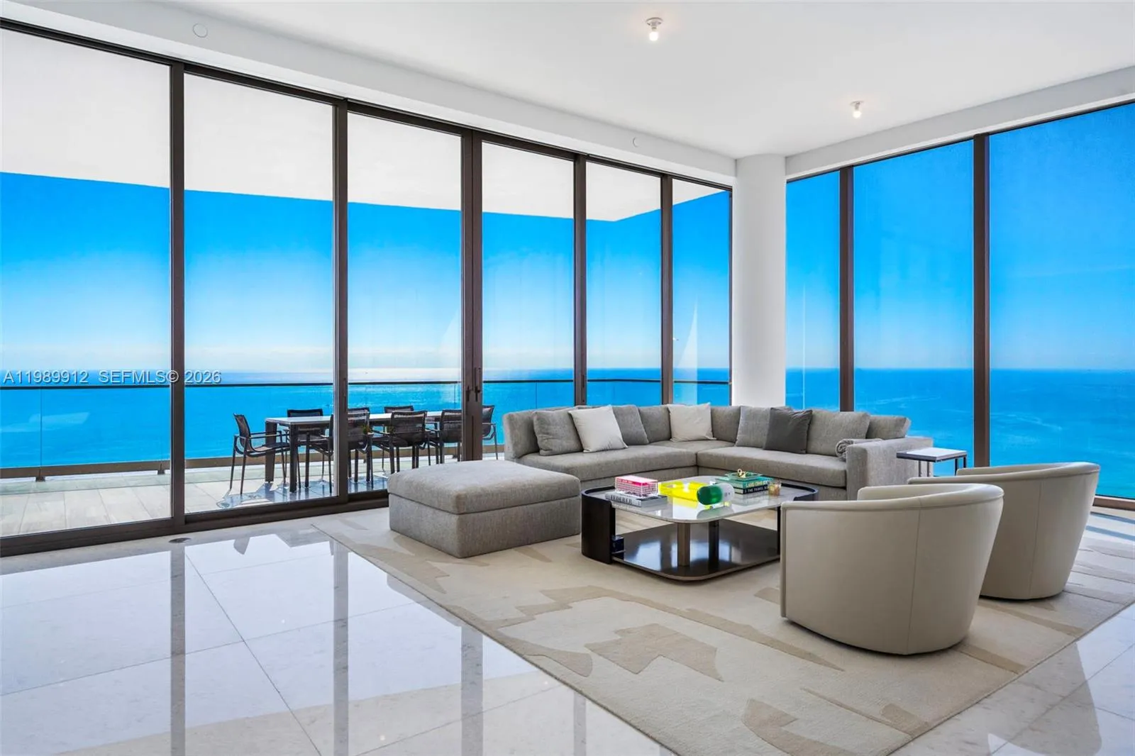 Foto de propiedad en 17901 Collins Avenue 4507, Sunny Isles Beach, FL 33160 Sunny Isles Beach con MLS# 
