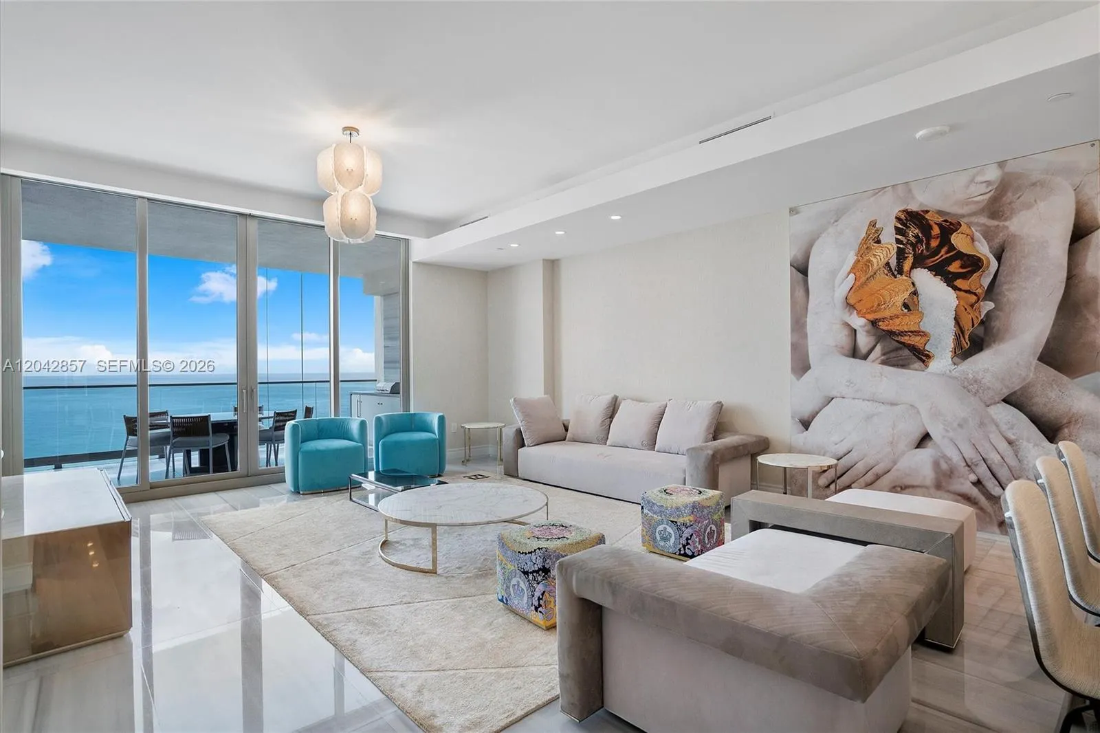 Foto de propiedad en 17901 Collins Avenue 902, Sunny Isles Beach, FL 33160 Sunny Isles Beach con MLS# 