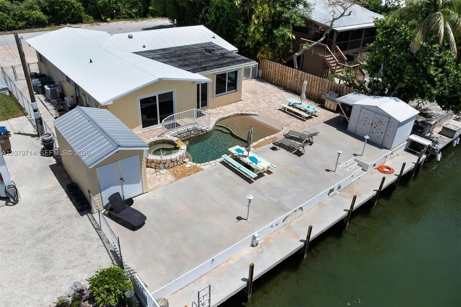 Foto de propiedad en 1791 Grouper Drive, Marathon, FL 33050 Marathon con MLS# 