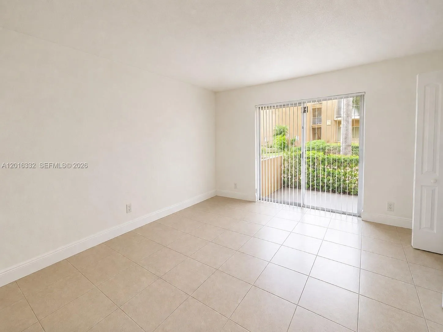 En Venta 17911 NW 68th Avenue M201, Hialeah, FL 33015, Hialeah, FL 33015