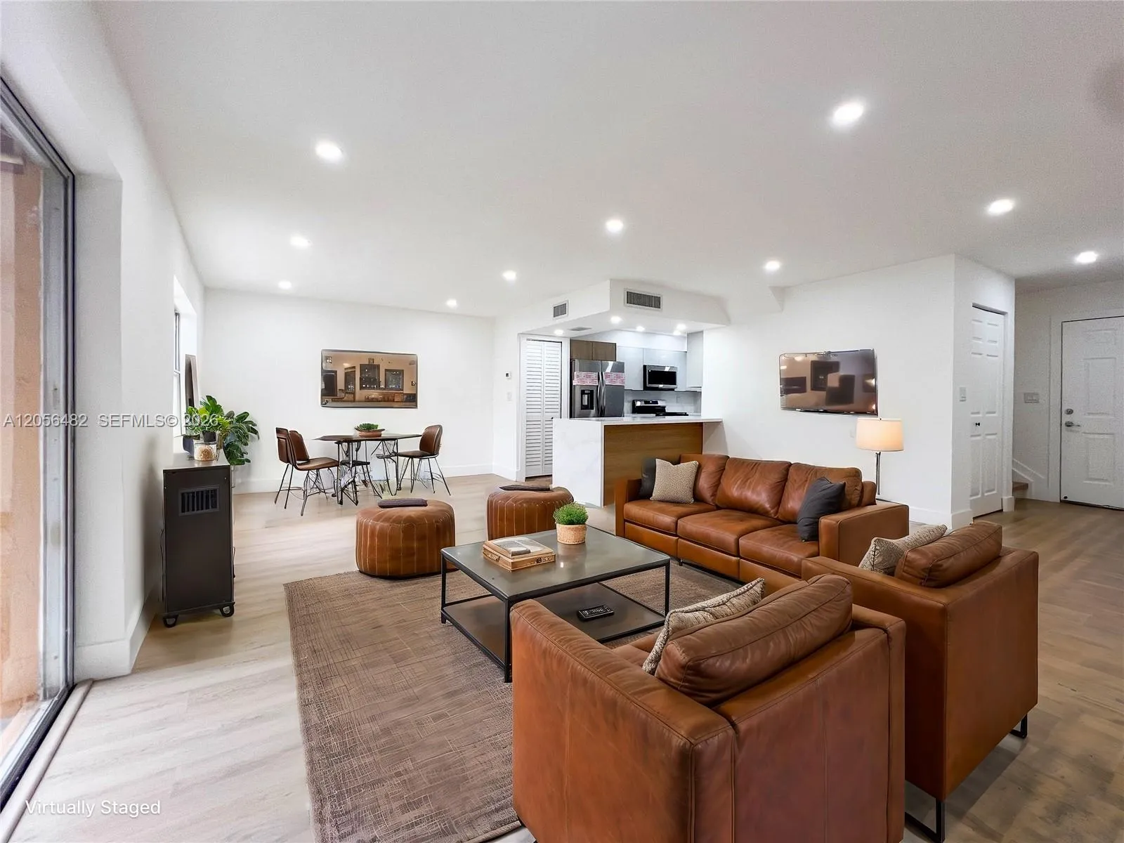 Foto de propiedad en 17911 NW 68th Avenue O207, Hialeah, FL 33015 Hialeah con MLS# 