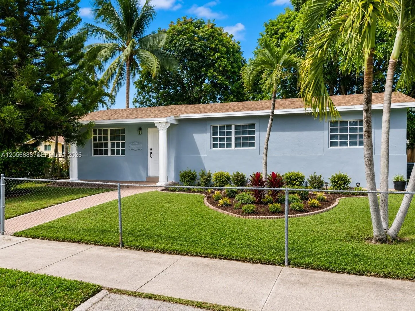 Foto de propiedad en 17981 NW 22nd Court, Miami Gardens, FL 33056 Miami Gardens con MLS# 