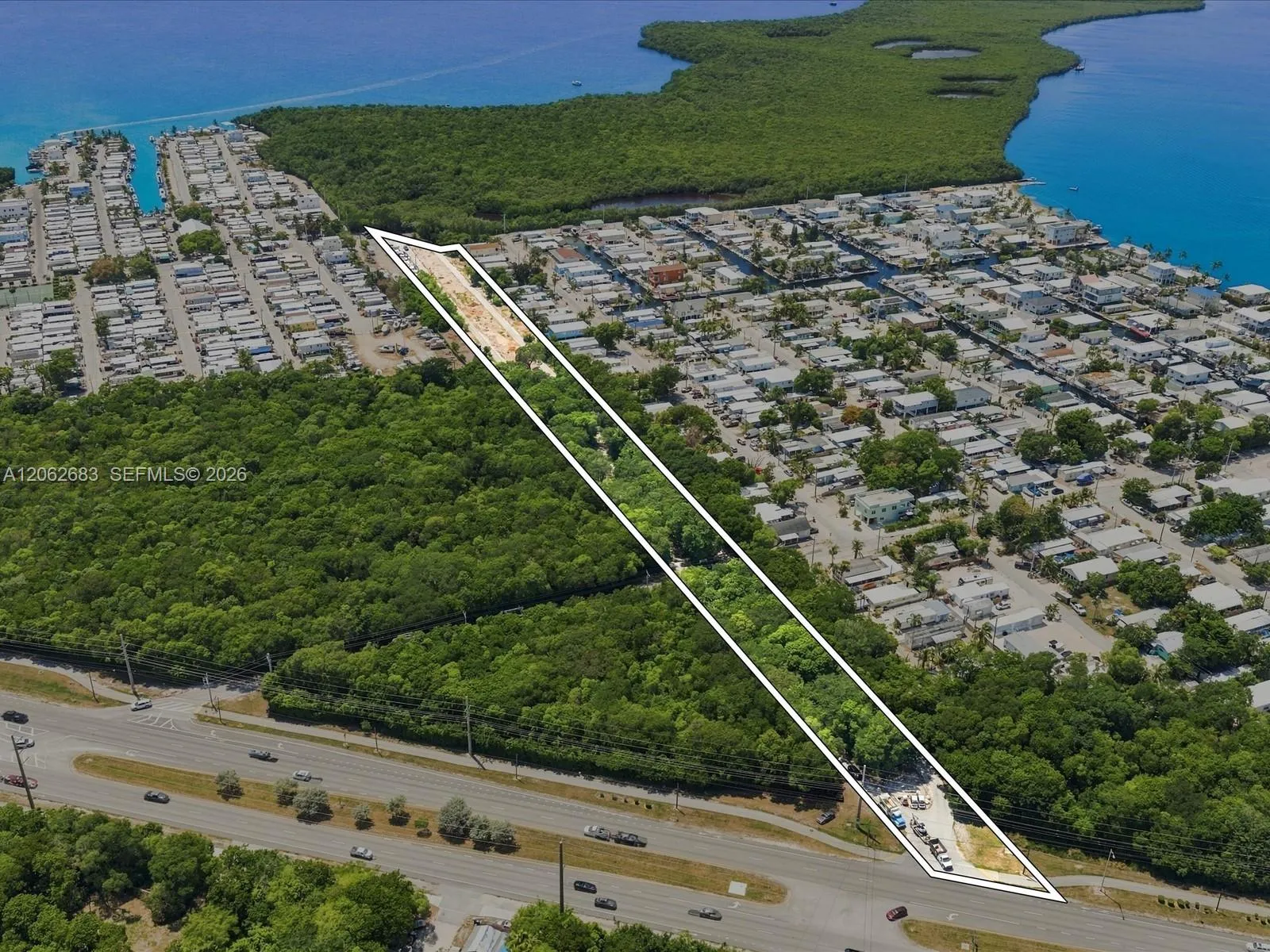 Foto de propiedad en 18 Kay Drive, Key Largo, FL 33037 Key Largo con MLS# 
