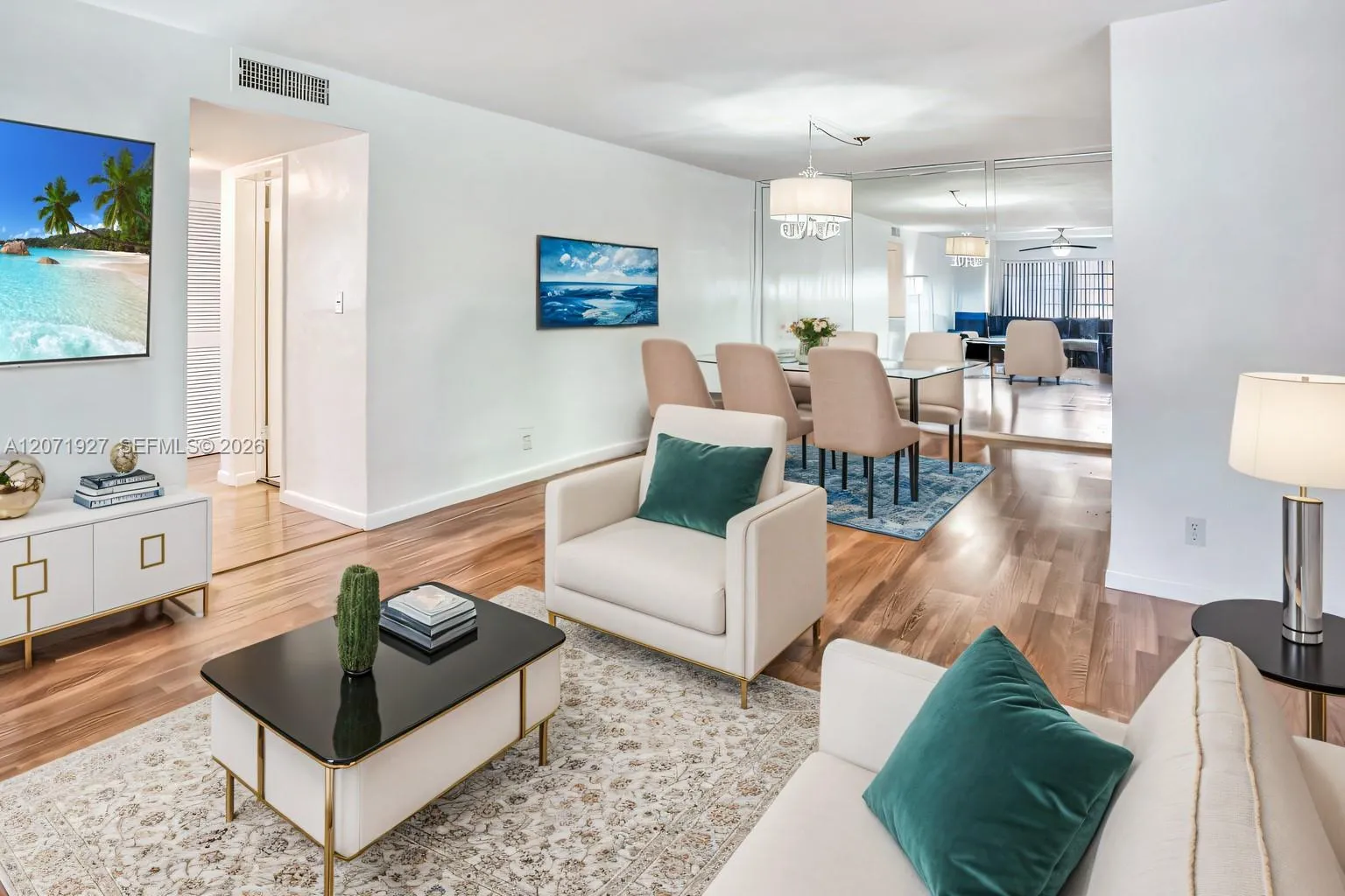 Foto de propiedad en 180 NE 12th Avenue 18, Hallandale Beach, FL 33009 Hallandale Beach con MLS# 