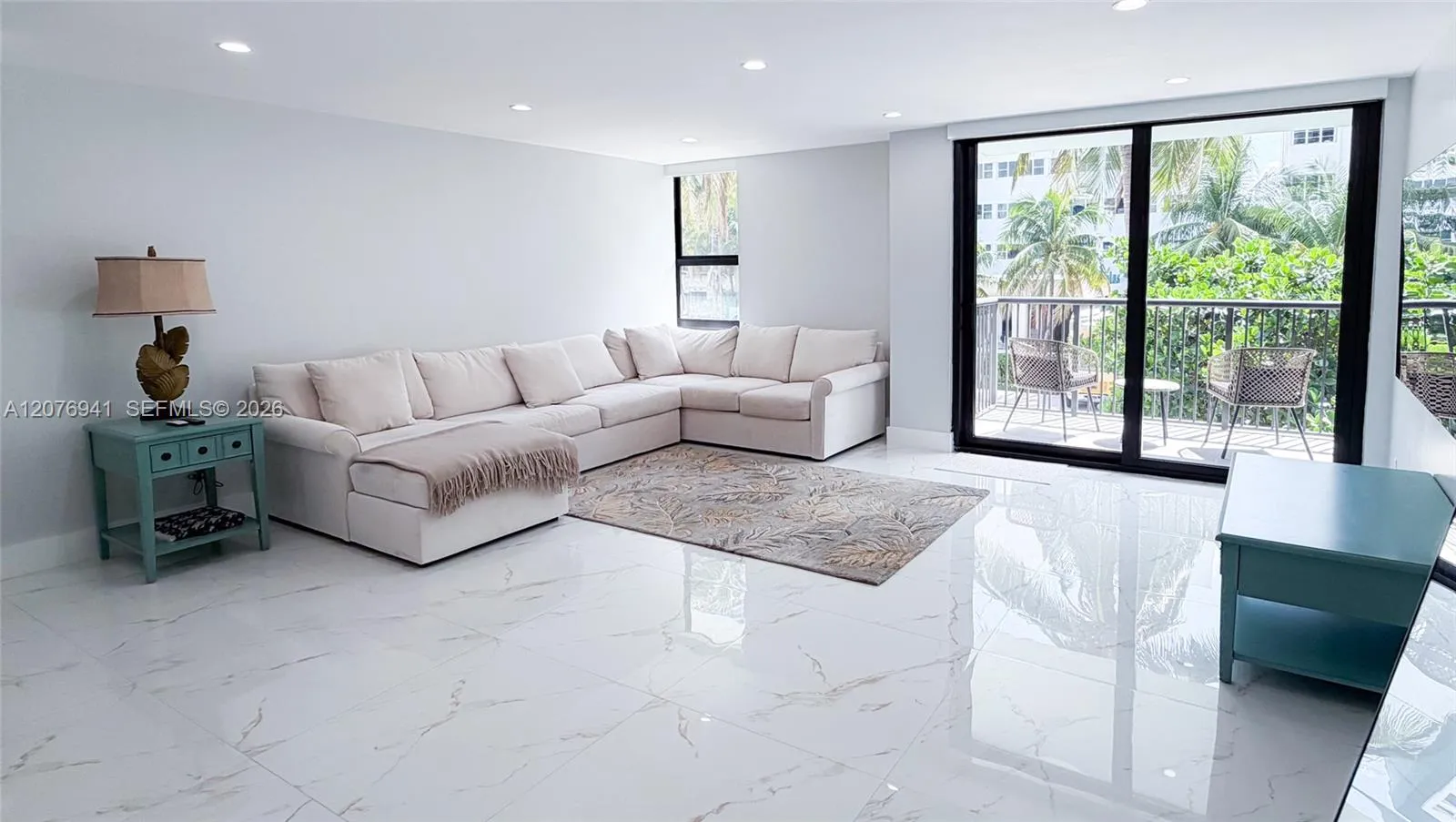 Foto de propiedad en 1800 Collins Avenue 3H, Miami Beach, FL 33139 Miami Beach con MLS# 