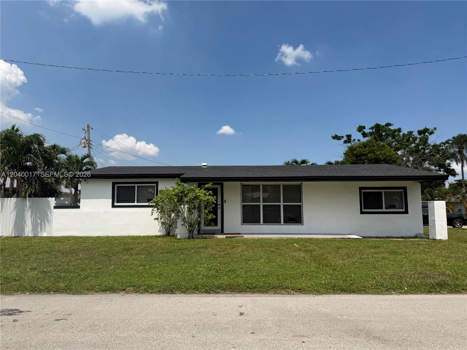Foto de propiedad en 1800 Jamaica Drive, Miramar, FL 33023 Miramar con MLS# 