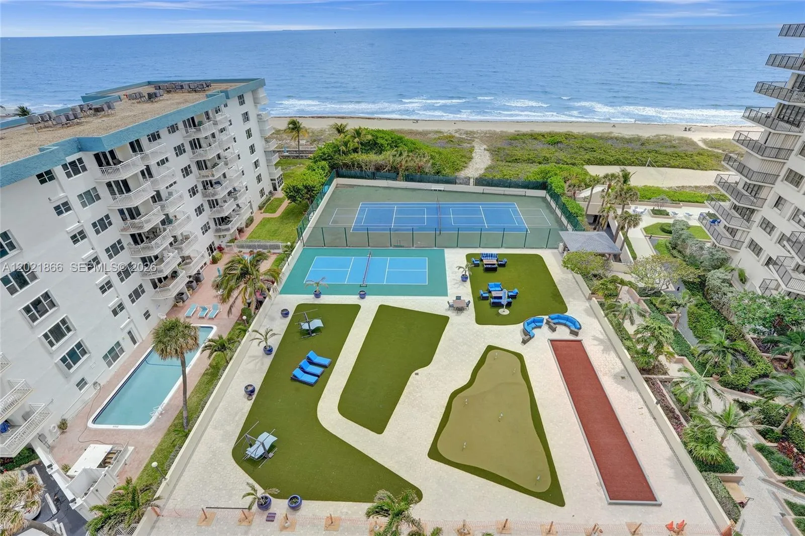 Foto de propiedad en 1800 S Ocean Boulevard 1012, Lauderdale-By-The-Sea, FL 33062 Lauderdale-By-The-Sea con MLS# 