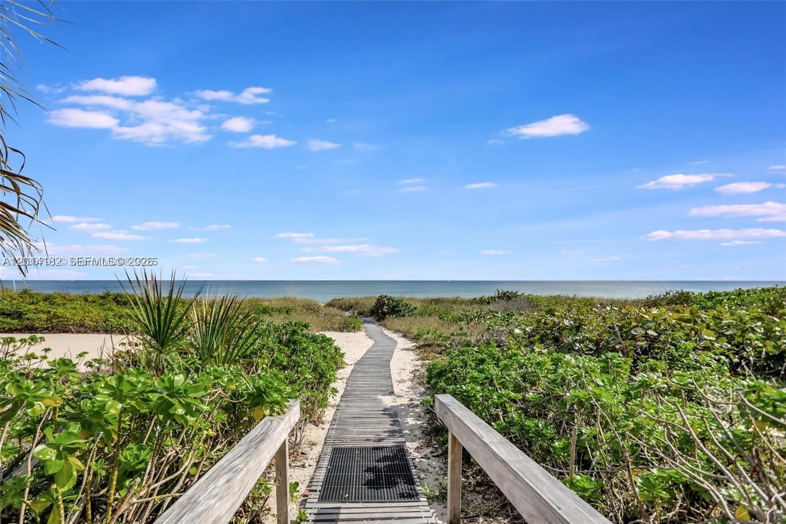 Foto de propiedad en 1800 S Ocean Boulevard 210, Lauderdale-By-The-Sea, FL 33062 Lauderdale-By-The-Sea con MLS# 
