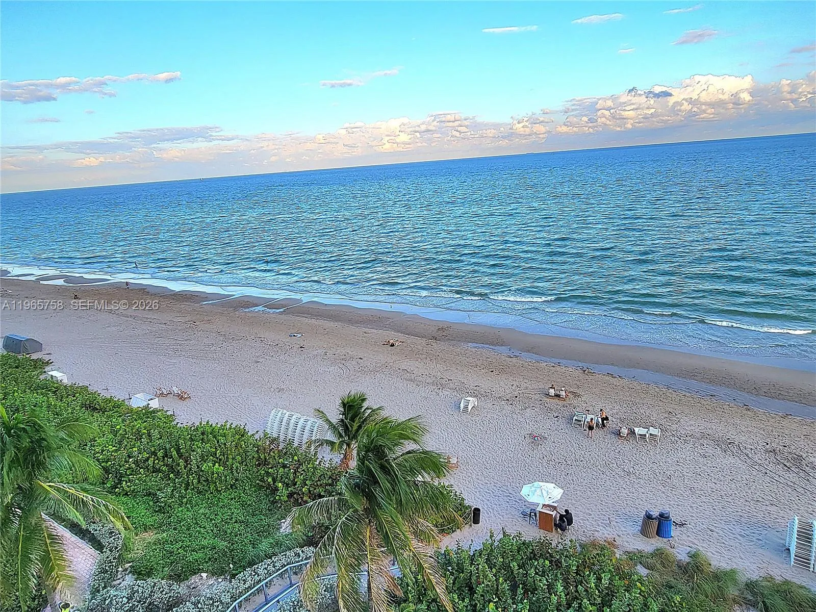 Foto de propiedad en 1800 S Ocean Drive 2406, Hallandale Beach, FL 33009 Hallandale Beach con MLS# 
