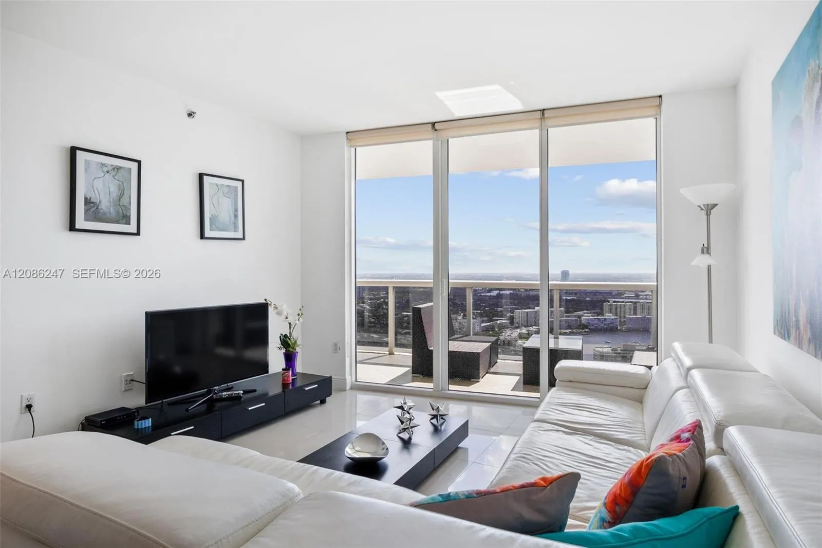 Foto de propiedad en 1800 S Ocean Drive 4006, Hallandale Beach, FL 33009 Hallandale Beach con MLS# 