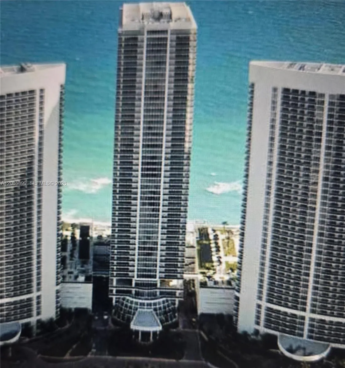 Foto de propiedad en 1800 S Ocean Drive 409, Hallandale Beach, FL 33009 Hallandale Beach con MLS# 