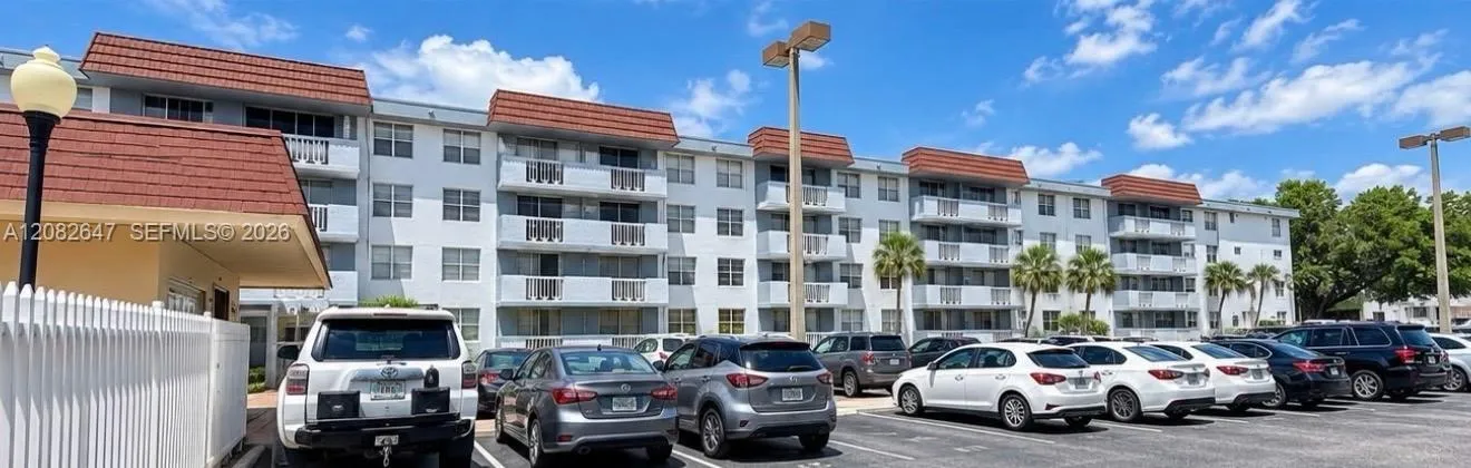 En Venta 1800 Sans Souci Boulevard 120, North Miami, FL 33181, North Miami, FL 33181
