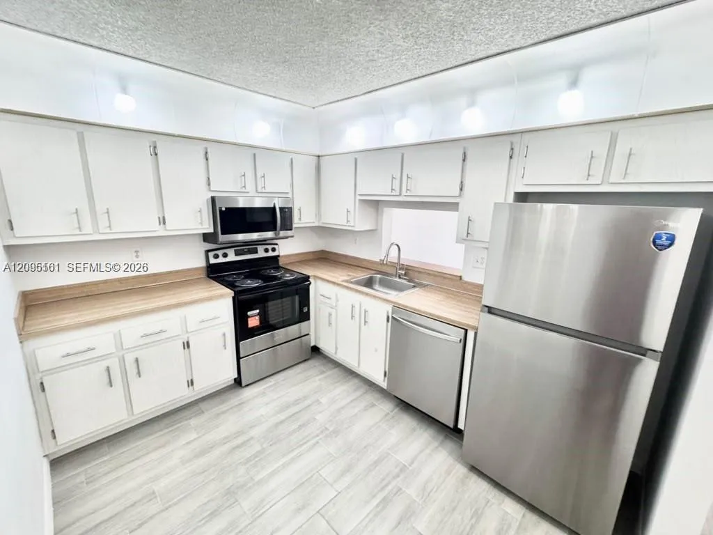 En Renta 1800 SW 81st Avenue 1204, North Lauderdale, FL 33068, North Lauderdale, FL 33068