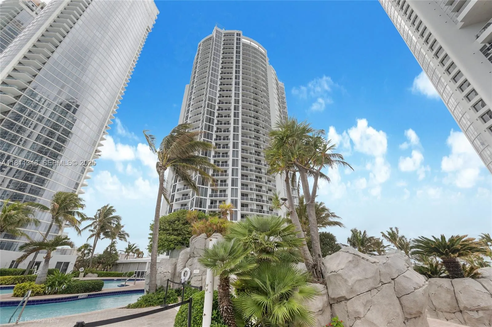 Foto de propiedad en 18001 Collins Avenue 1504, Sunny Isles Beach, FL 33160 Sunny Isles Beach con MLS# 