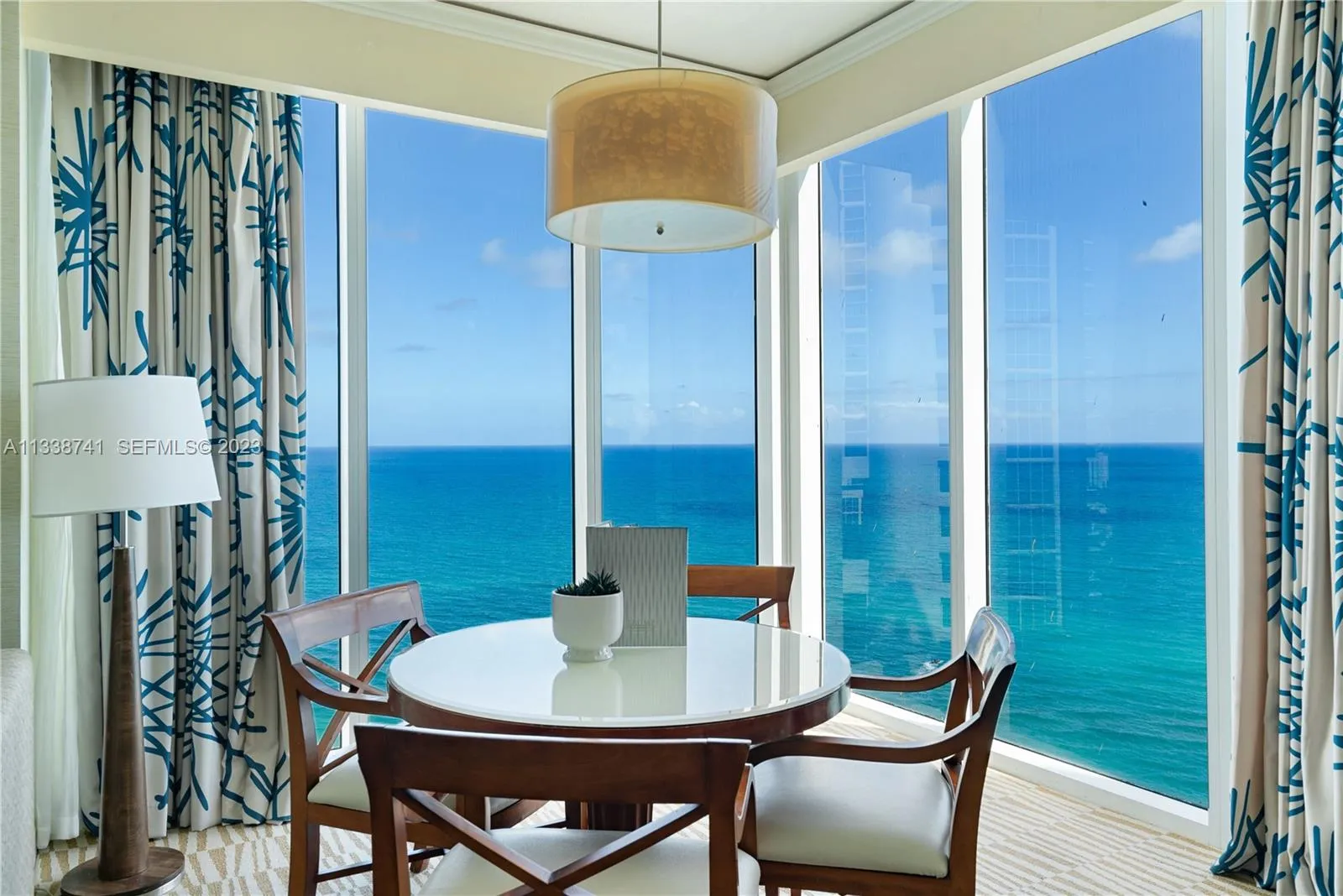 Foto de propiedad en 18001 Collins Avenue 2009, Sunny Isles Beach, FL 33160 Sunny Isles Beach con MLS# 