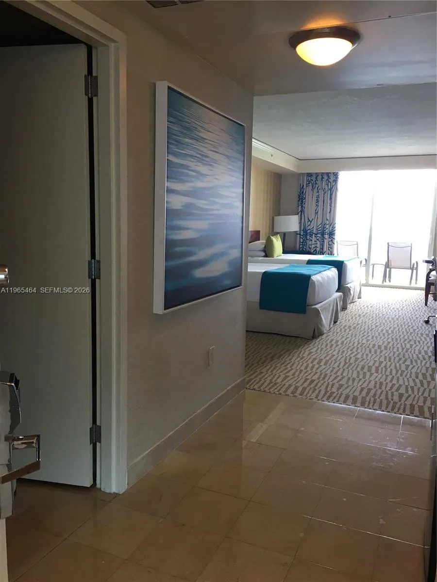 Foto de propiedad en 18001 Collins Avenue 2306, Sunny Isles Beach, FL 33160 Sunny Isles Beach con MLS# 