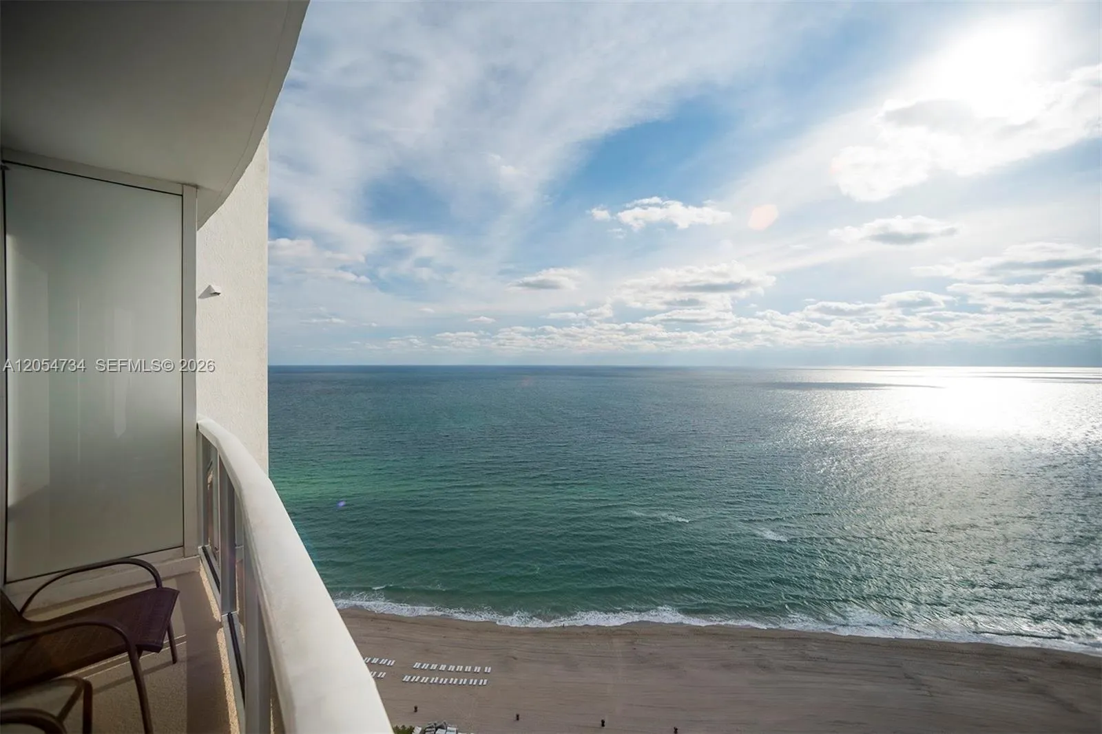 Foto de propiedad en 18001 Collins Avenue 2711, Sunny Isles Beach, FL 33160 Sunny Isles Beach con MLS# 