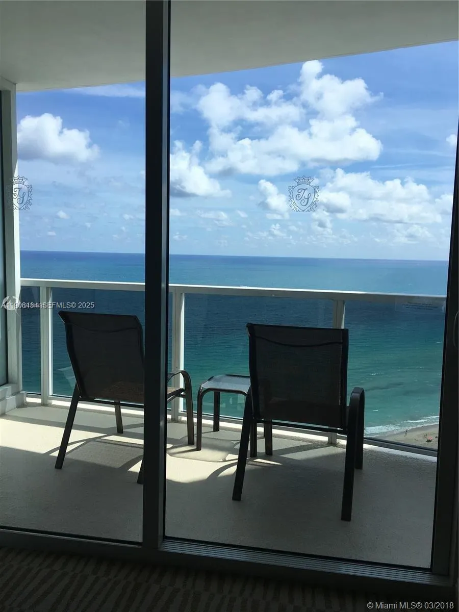 Foto de propiedad en 18001 Collins Avenue 2908, Sunny Isles Beach, FL 33160 Sunny Isles Beach con MLS# 