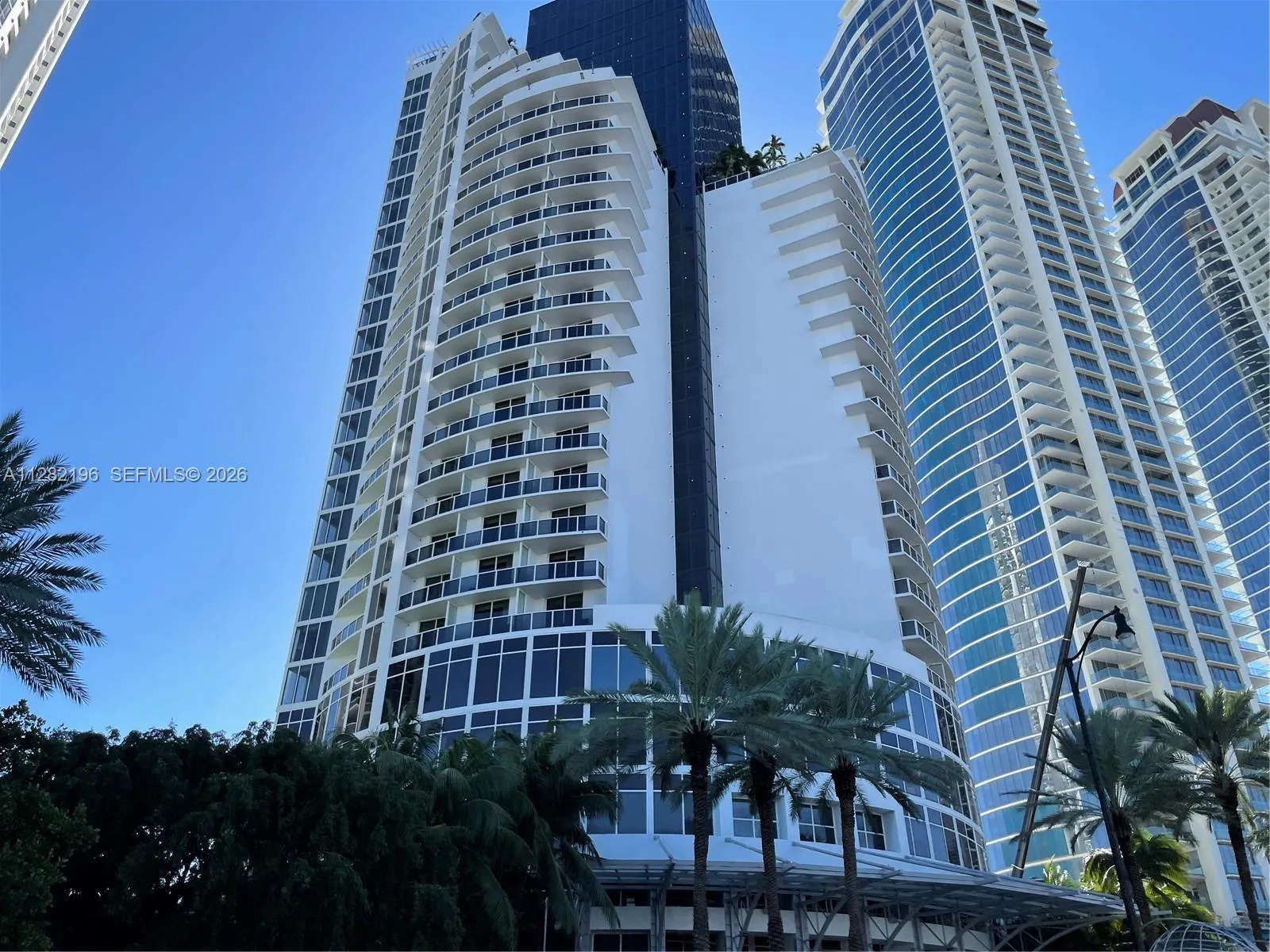 Foto de propiedad en 18001 Collins Avenue 2912+Terrace, Sunny Isles Beach, FL 33160 Sunny Isles Beach con MLS# 